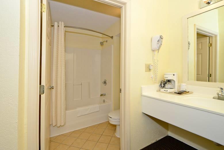 Manchester Heritage Inn & Suites Dış mekan fotoğraf