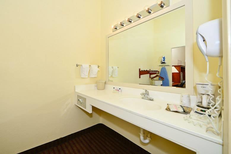Manchester Heritage Inn & Suites Dış mekan fotoğraf